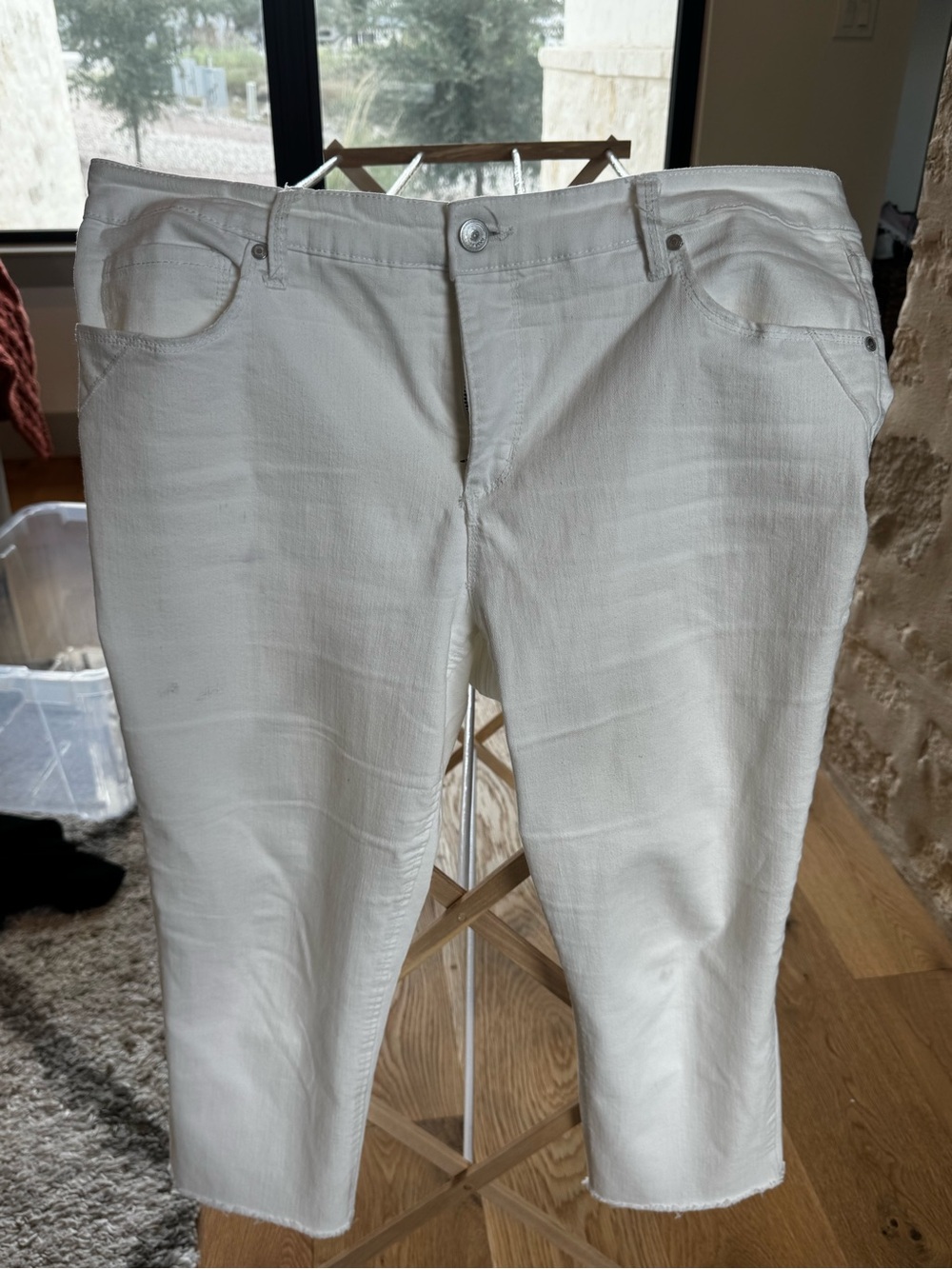 Code Bleu White Cotton Blend Jeans - Classic Straight Fit
